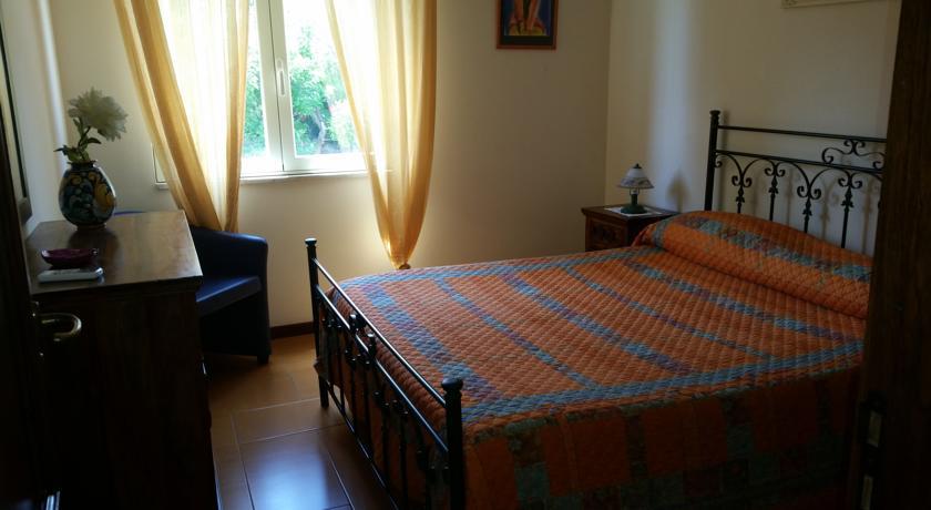 Villa Carmelas Таормина Номер фото